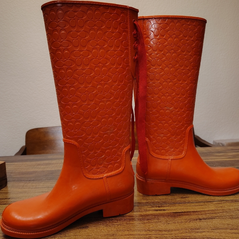 COACH Signature Rain Boots Burnt Orange Size 7